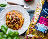 Ταλιατέλες με Φρέσκα Λαχανικά & Μοσχαρίσια Bolognese