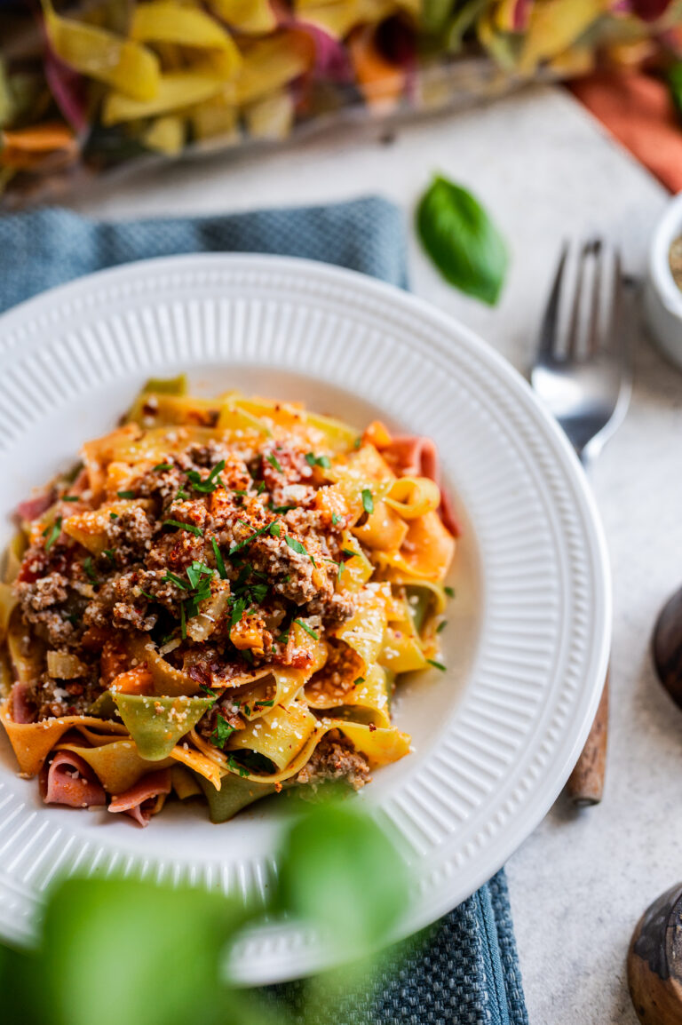 Ταλιατέλες με Φρέσκα Λαχανικά & Μοσχαρίσια Bolognese