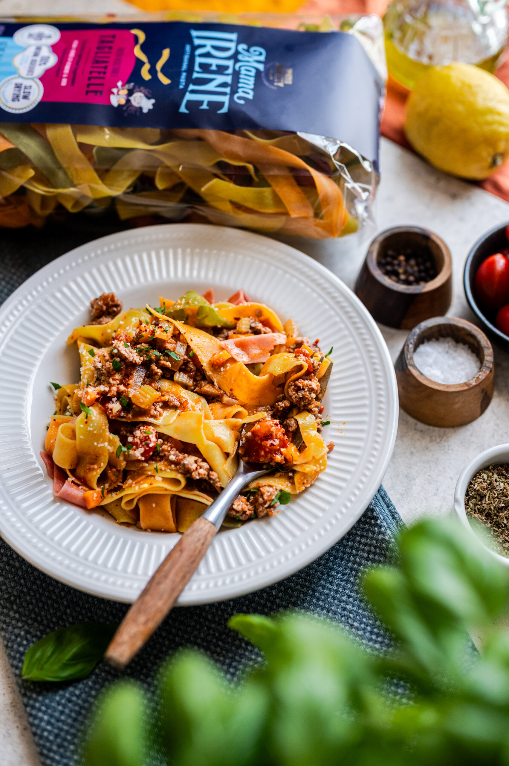 Ταλιατέλες με Φρέσκα Λαχανικά & Μοσχαρίσια Bolognese